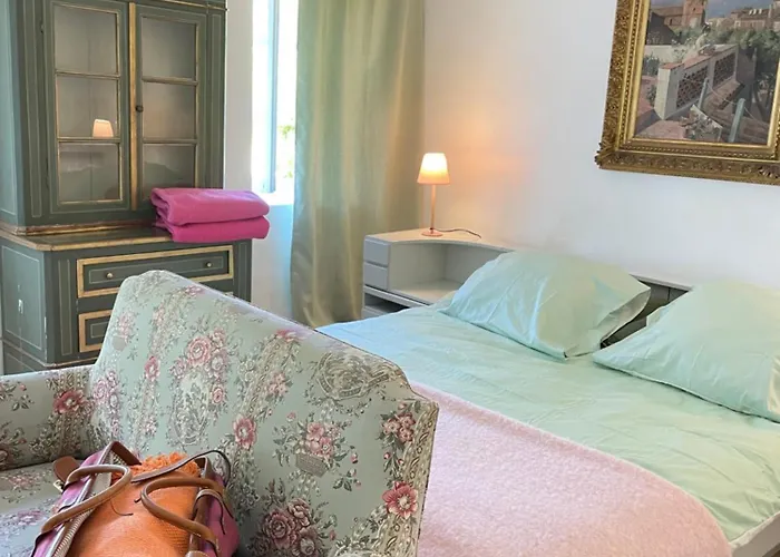 Les Maisons De Marzac *